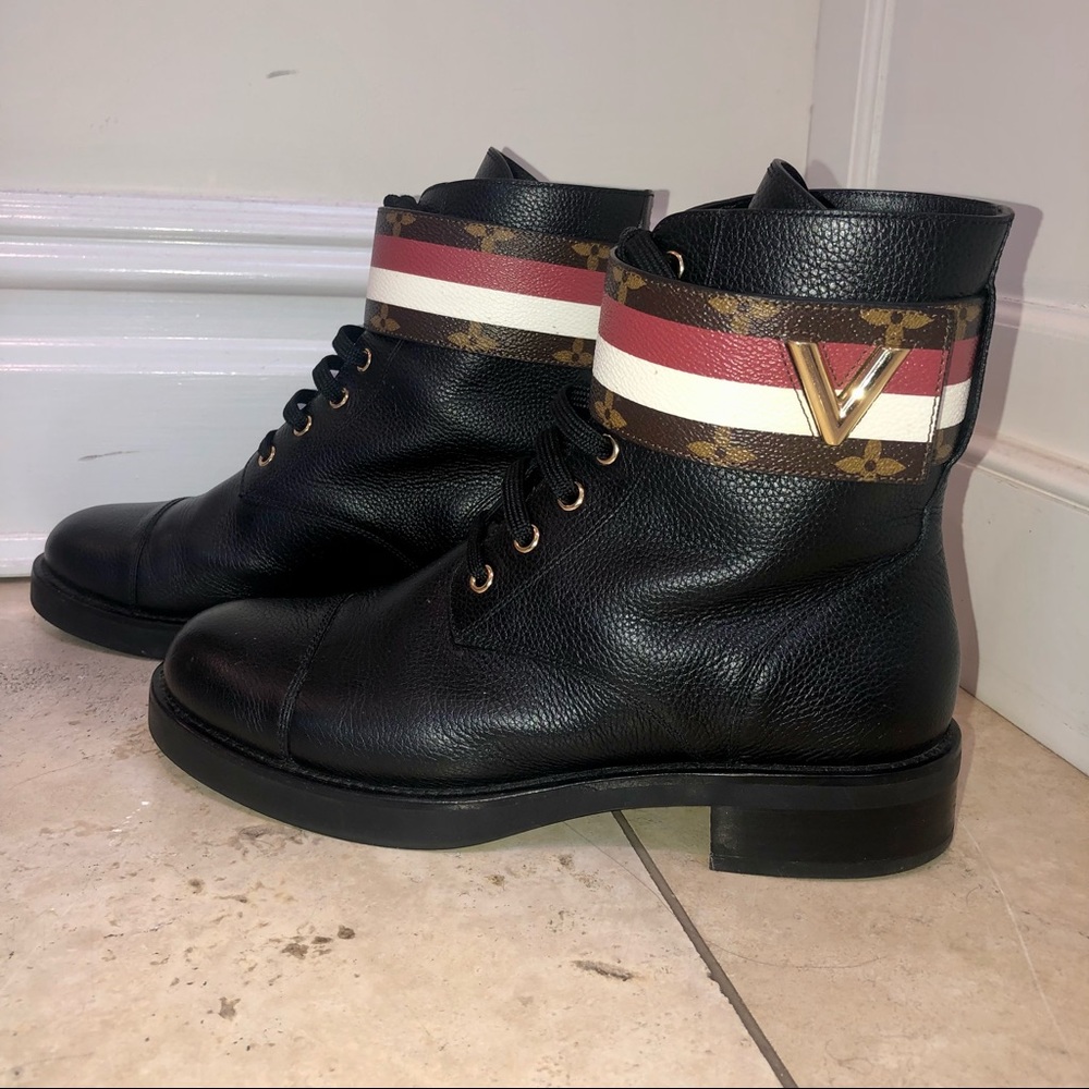 LV Black Canvas Wonderland Ranger Ankle Length Combat Boot Rare Strap